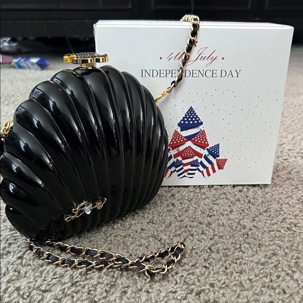 Shell Clutch Crossbody Leather Chain - RARE CIRCA 2016